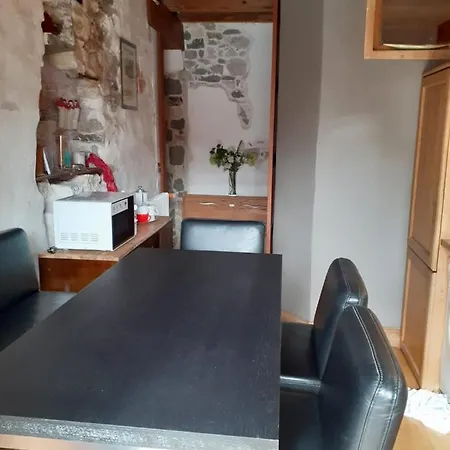 Charmant Appartement Annecy Апартаменты *