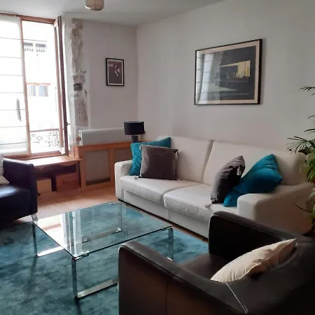 Апартаменты Charmant Appartement Annecy *