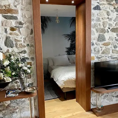 Апартаменты Charmant Appartement Annecy *