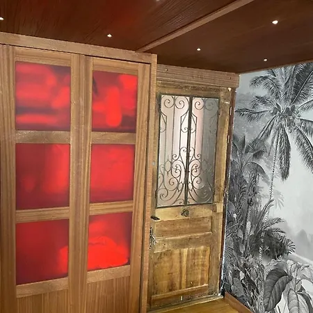 Charmant Appartement Annecy Апартаменты *