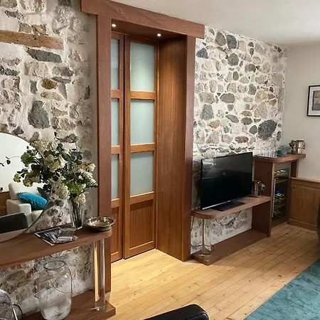 Апартаменты Charmant Appartement Annecy *