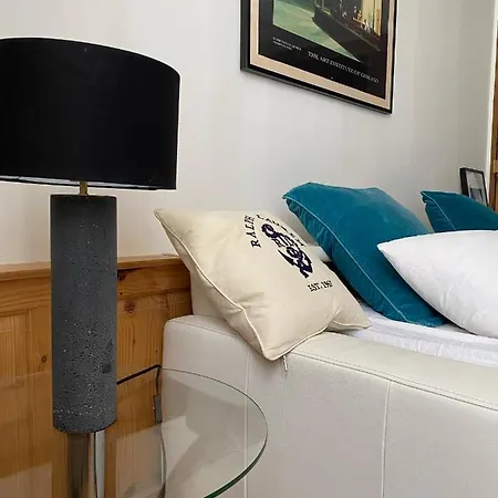 Апартаменты Charmant Appartement Annecy