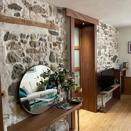 Charmant Appartement Annecy Апартаменты *